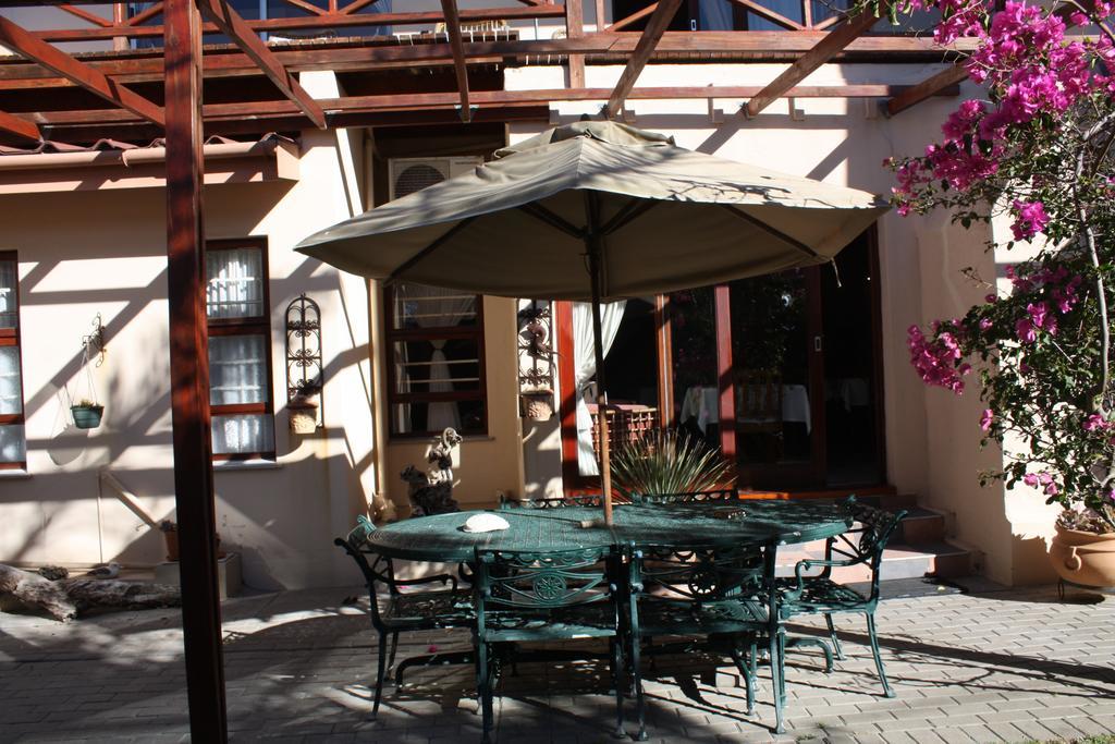Sir Lambert'S Guesthouse Lambertʼs Bay Esterno foto